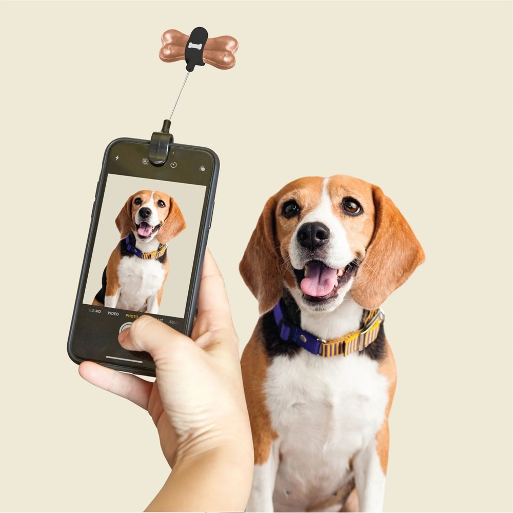 New universal Kobe Dog Treat Selfie Clip